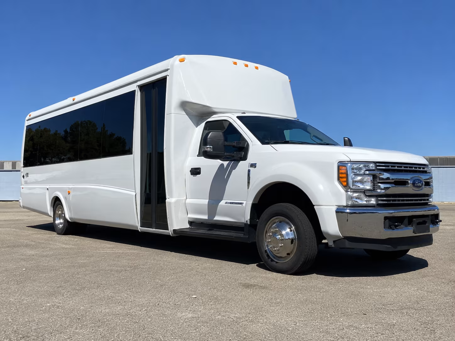 field trip buses for trips to historic philadelphia from union