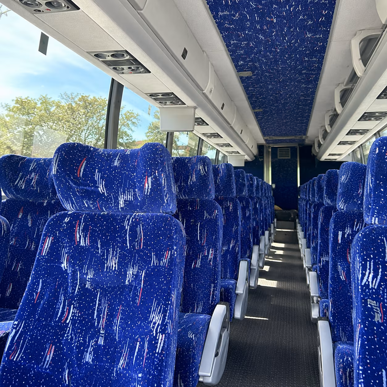 long distance charter buses to yankees mets and phillies games